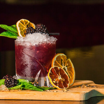 5 Easy and Popular Cocktails You Can Make at Home